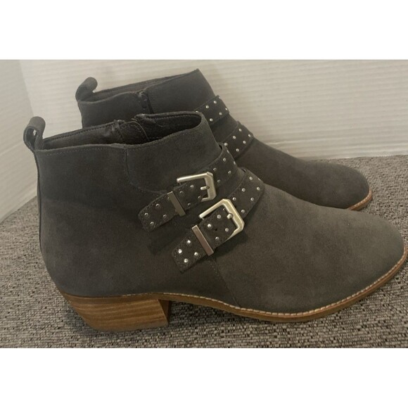 Dolce Vita Booties Women’s 10 Grey Ankle Boots Suede Buckle Block Heel Western - Picture 1 of 15